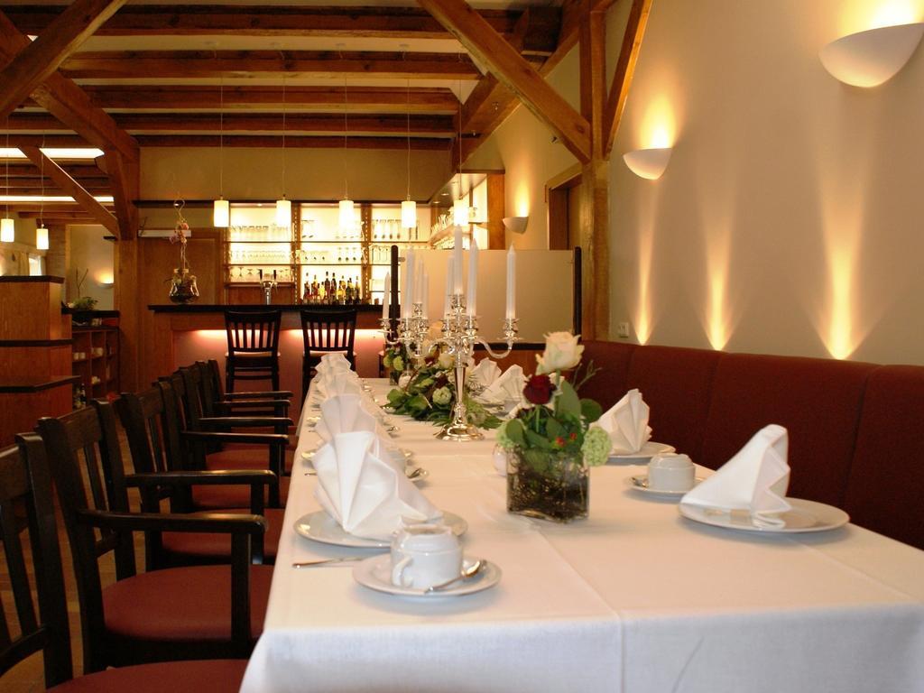 Hotel Und Restaurant Am Peenetal Liepen  Экстерьер фото